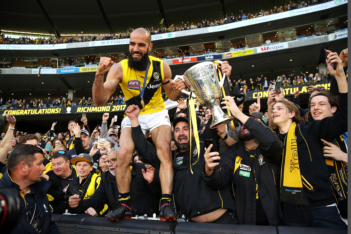  欧篮联关键时刻再迎强敌，马德里竞技造点机会，主帅态度：目标明确，临场指挥获称赞